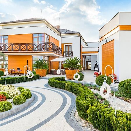 Hotel Kristoff Łaszków Eksteriør bilde