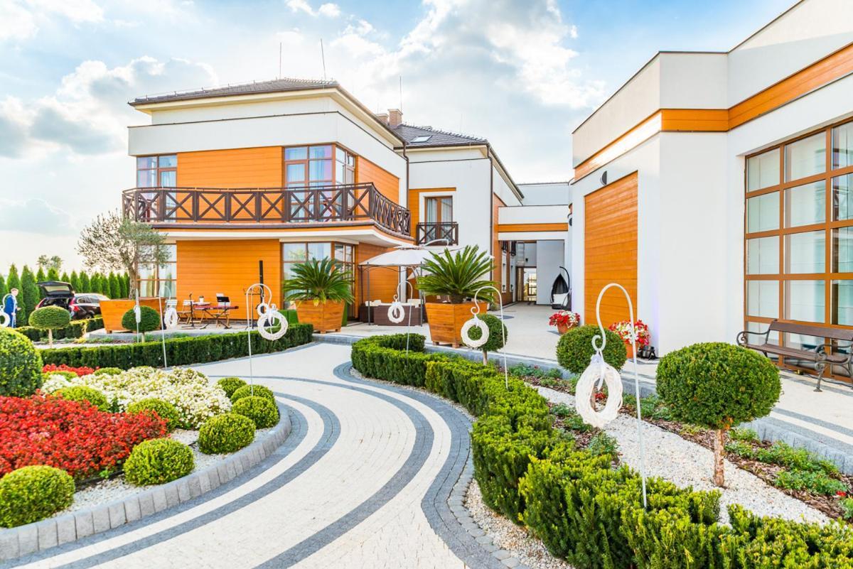 Hotel Kristoff Łaszków Eksteriør bilde