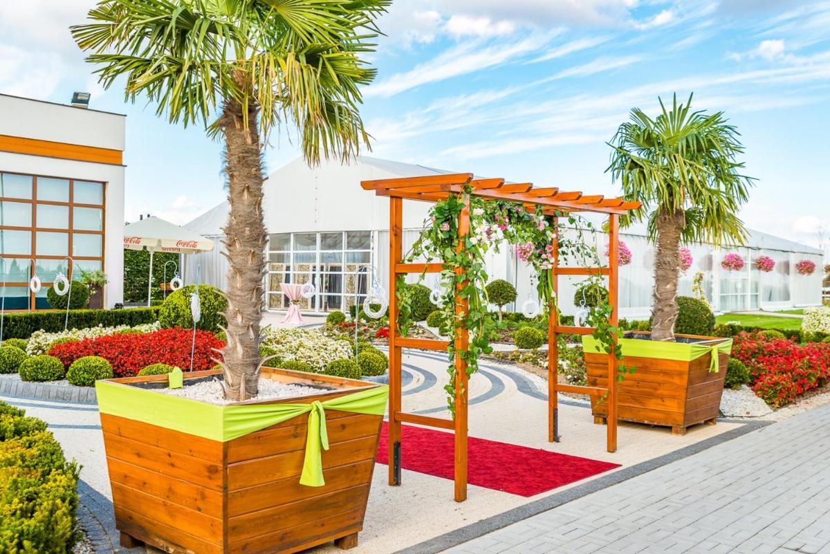 Hotel Kristoff Łaszków Eksteriør bilde