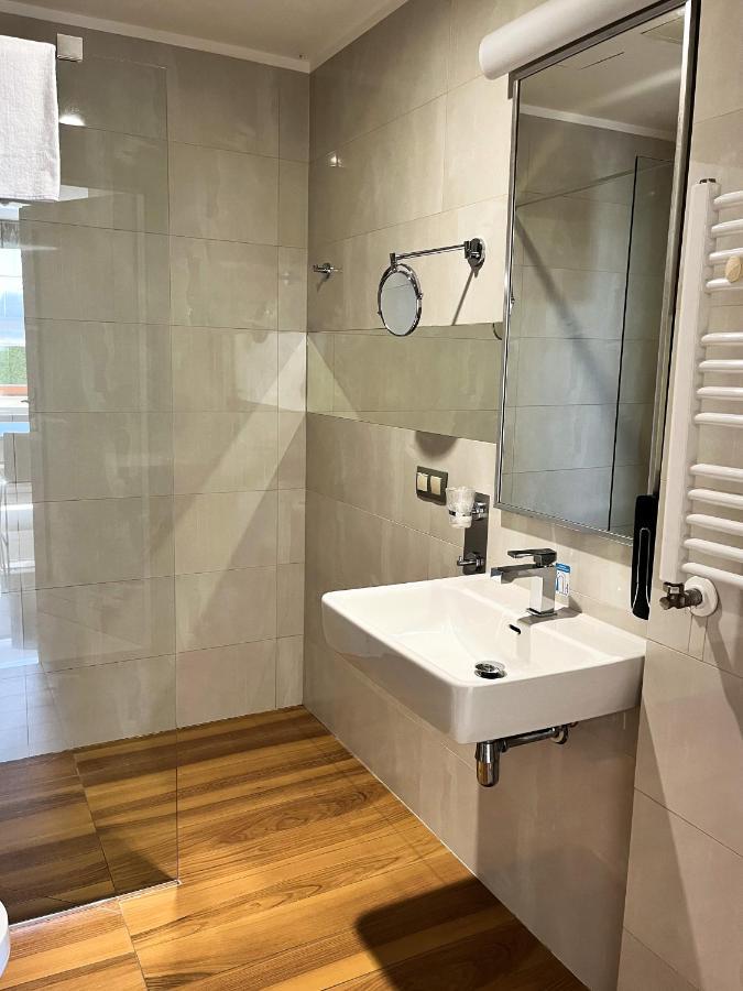 Hotel Kristoff Łaszków Eksteriør bilde